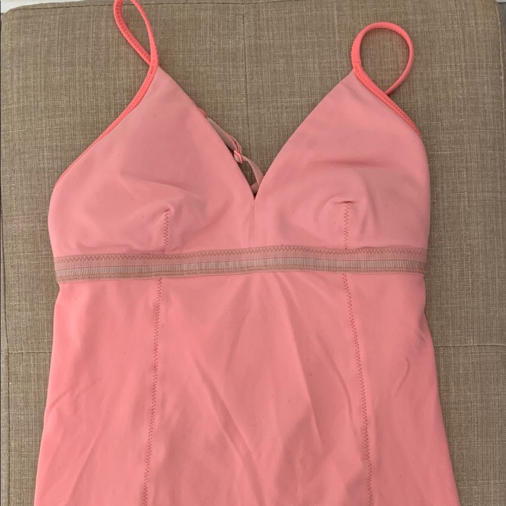 Lululemon tank